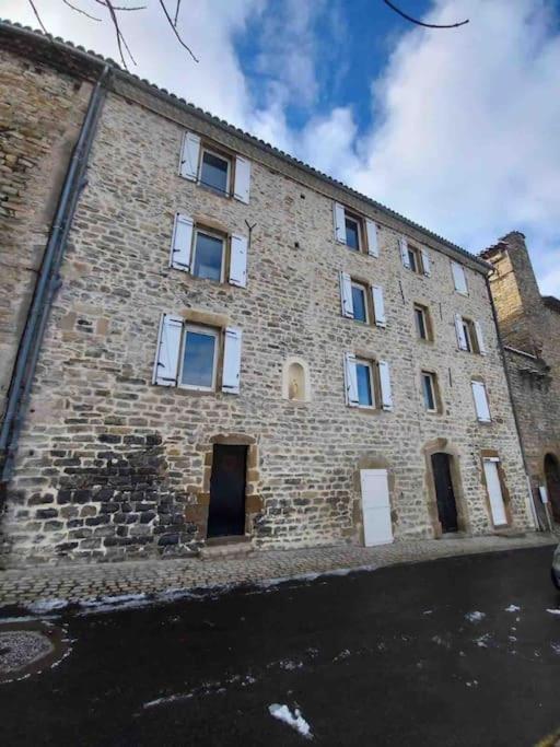 Logement Moderne Au Coeur Du Village Saint-Georges-de-Luzençon Exterior photo